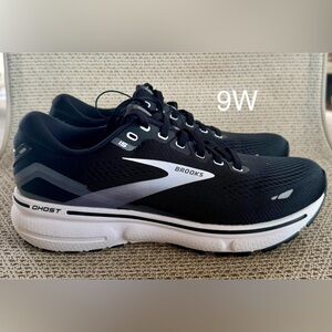 New Ghost Women Brooks